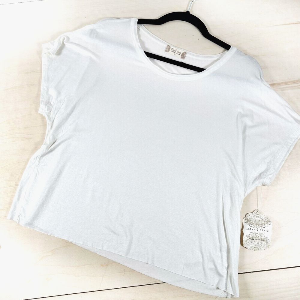 NWT - Altar'd State White Soft Crop Top T-Shirt‎ XL Women's Short Sleeve
